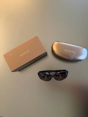 Gucci Women’s Sunglasses Brown Box and Case Included